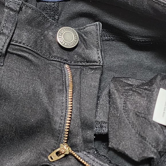 American Eagle Rose Floral Embroidered Low Rise Jeggings - Picture 4 of 5